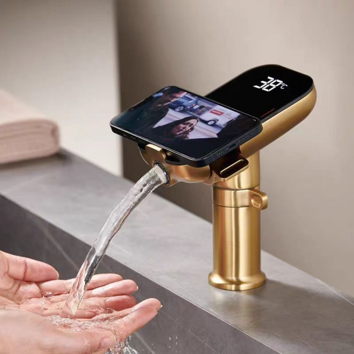 Baterie de baie cu afișaj digital al temperaturii și suport pentru telefon bronz periat, Form Digital [4]