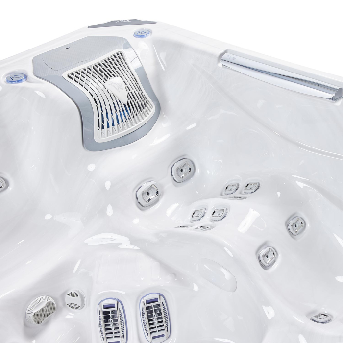 Minipiscina jacuzzi, 6 persoane, ice white, 59 jeturi, 6 Infinity Jets pentru masaj, iluminare LED,  Wellis Kilimanjaro Life Essential [5]
