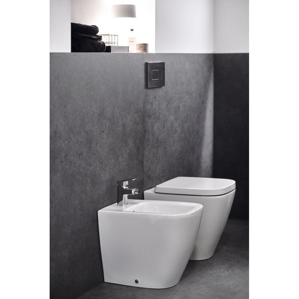 Vas wc stativ rimless plus Ideal Standard i.life S alb lucios back to wall cu capac inclus [5]