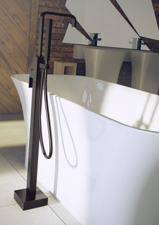 Baterie cada freestanding culoare neagra Besco Modern I [1]