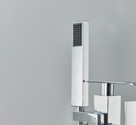 Baterie cada freestanding argintiu lucios cu curgere tip cascada si dus de mana [8]