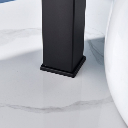 Baterie lavoar negru mat cu montare pe blat, Milly [5]