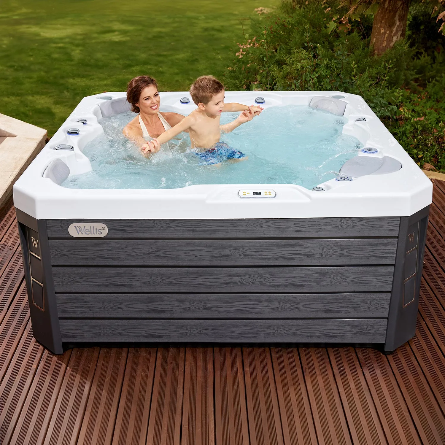 SPA - Minipiscina jacuzzi 6 persoane, alb-lucios, 50 jeturi hidromasaj, scara inteligenta cu suport pentru pompa de caldura, 200 × 200 cm, WiFi, sistem audio, Wellis Prague CityLife Premium